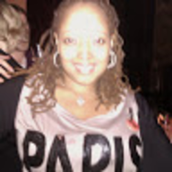 Meet your Posher, October - Picture 2 of 6